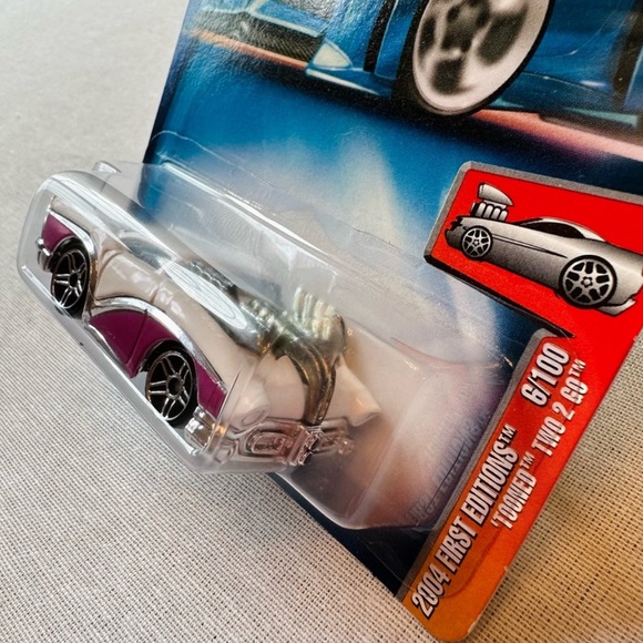 🎀 HOT WHEELS 2004 FIRST EDITION “ TOONED TWO TO GO” RACE CAR 🔥 NEW - Picture 8 of 9